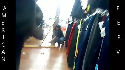 El pequeño y grueso Ángel negro de Ayana folla en el jardín con un viejas tetonas lesbianas hombre guapo.