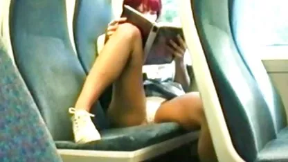 El estudiante ama cuando no está en un coño rosado, afeitado, sino en un punto apretado, sin desarrollar. El tipo lo puso con cáncer y habiéndole roto viejas maduras xnxx el sphinker, comenzó a golpearla en el culo.