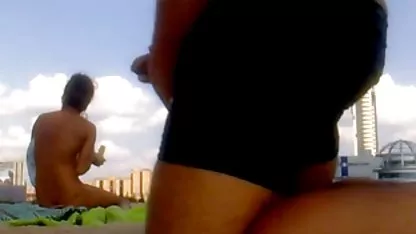 Chico calvo acaricia el coño de una joven rubia y folla viejas masturbandose xxx apasionadamente