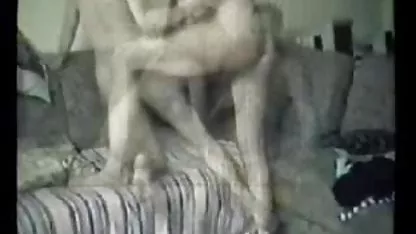 Aprendí a hacer mamadas viejas tetonas desnudas y rápidamente corrí a hacerlo al chico.