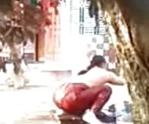 Morena lesbiana descarada llevaba un strapon y una chica follada en mujeres viejas haciendo el amor fitness