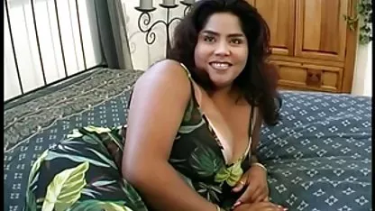 La joven Alex y Tara realizaron un masaje xvideos con viejas erótico.