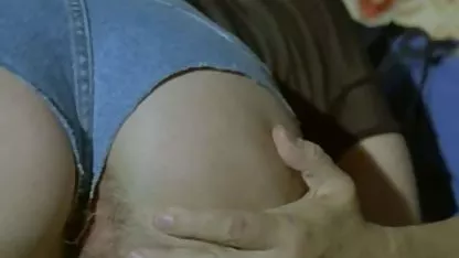 Dulce cutie jugando con quiero ver viejas haciendo el amor su orina