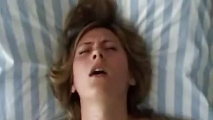 Tetas grandes, bellas mujeres sexo de viejas cum en público con un monstruo