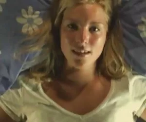 Chica gorda se masturba en el bosque sexo con viejas culonas su coño regordete
