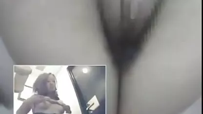 Joven hija lesbiana dispersó bragas y sedujo sexo duro con viejitos a su madrastra madura