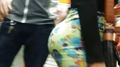 Oh, cómo duele a la niña cuando se la follan en el culo xxx muy viejas apretado.