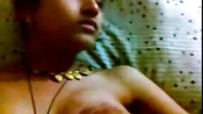 Azafata esbelta con medias negras se videos de abuelas peludas folla a un chico calvo