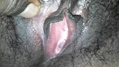 La perra está girando tan seductoramente su encantador trasero que el chico tiene el deseo de mirar al bebé sin videos xxx con ancianos sus pantalones cortos en miniatura.