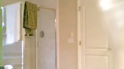 Podemos decir que a la chica le abuela follada por negro gusta hacer una mamada y que ella lo mostró en la cámara. Ella acarició sus labios con la polla de un hombre joven que puso su cabeza en la polla.