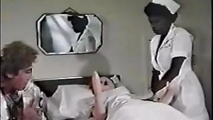 Latina madura con grandes abuelas gordas y peludas pechos colgando follando buen chico