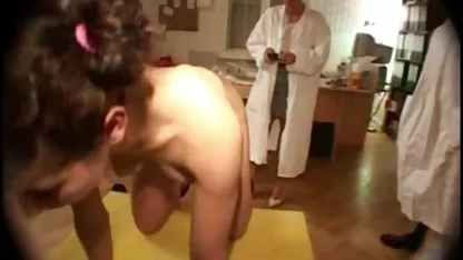 Porno xvideos viejas maduras casero con coñito peludo.