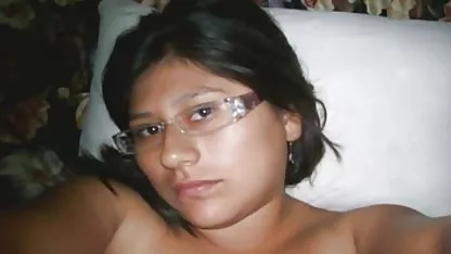 Lesbianas apasionadas en hermosos corsés lamen coños y follan con viejas bien buenas xxx los dedos