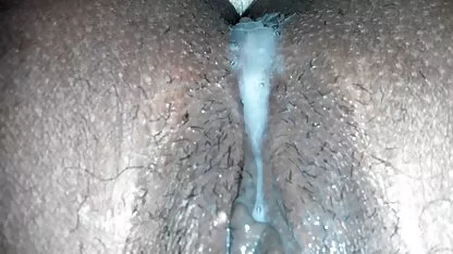 Slender Rosha se masturba al mismo pornoxxxviejas tiempo en el coño y en los juguetes anales