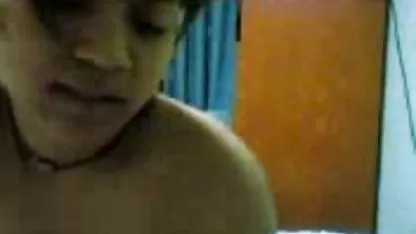Una selección quiero ver viejas pisando de perras jóvenes consiguen un orgasmo.