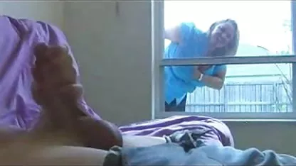 Hermosa latina viejitas maduras chupa polla en el coche y salta en coño largo