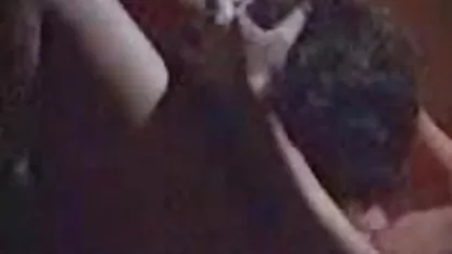 El tio xvideos de ancianos mete una polla gorda en el culo blondy.
