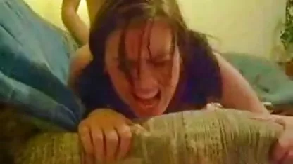 Hermosa chica con hermosos pechos ancianas tetonas dedos su coño mojado