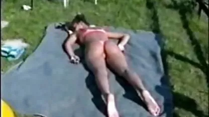 Lesbianas se lamen las viejas maduras buenas piernas del coño en pantimedias